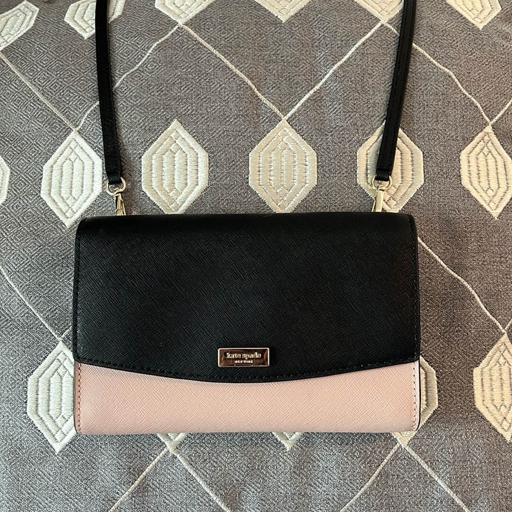 KATE SPADE Light Pink and Black Phone Crossbody - Picture 1 of 6